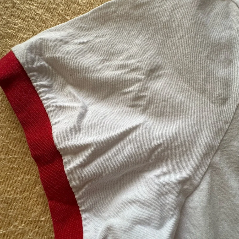GUESS Men's Tee in White with Red Trim - Picture 4 of 4